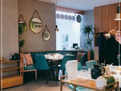 大堂-三个椰子·现砍椰子鸡(金源CBD店)