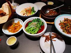 -鸽子侯·家宴·平价海鲜(市图书馆店)