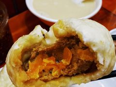 咸蛋黄超人包-老陶包子铺(南大西南村店)
