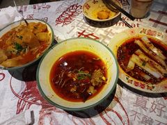 -耙吉吉川味小酒馆(本地人回头店)