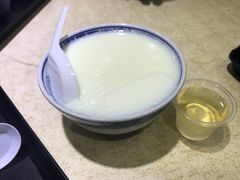热双皮奶-百花传统甜品店(原址店)