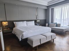 -上海虹桥祥源希尔顿酒店