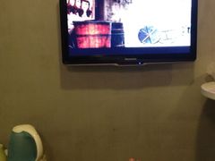 看舌尖上的中国-卡罗酒店(东门晒布地铁站店)