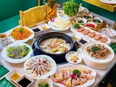 -粤小煲鲜汤猪肚鸡(丹尼斯二天地店)