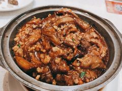 鱼香茄子煲-香港新发烧腊茶餐厅(水围店)