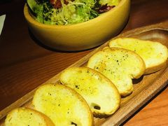 餐前面包-鹿萤季·营地小馆(皇后公园店)