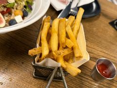 -BOURBON 玻本美式餐厅酒吧(虹桥新天地店)