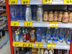 零售区-好特卖HotMaxx(杭州滨江宝龙城店)