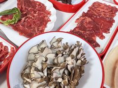 -毛辣果·贵州红酸汤牛肉火锅(西单店)
