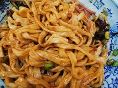 老北京炸酱面-门框胡同百年卤煮(新街口店)