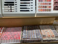 -名创优品(陕西西安大唐西市购物中心店)