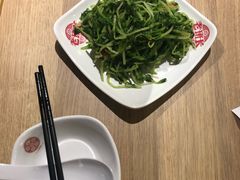 凉拌豆苗-老班长手工灌汤包老店(东山店)