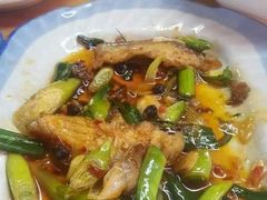 蒜苗盐煎肉-雨田饭店(华兴东街店)