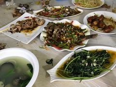 -覃记海鲜美食餐厅