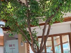 -蜜桃餐厅·伴山(湖滨商业街店)