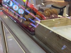 面包甜点陈列柜-西树泡芙(湖滨银泰in77B区店)