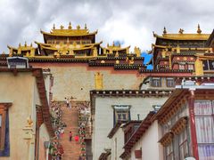 -噶丹松赞林寺