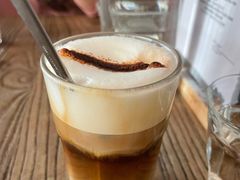 -Common Table · Brunch & Coffee