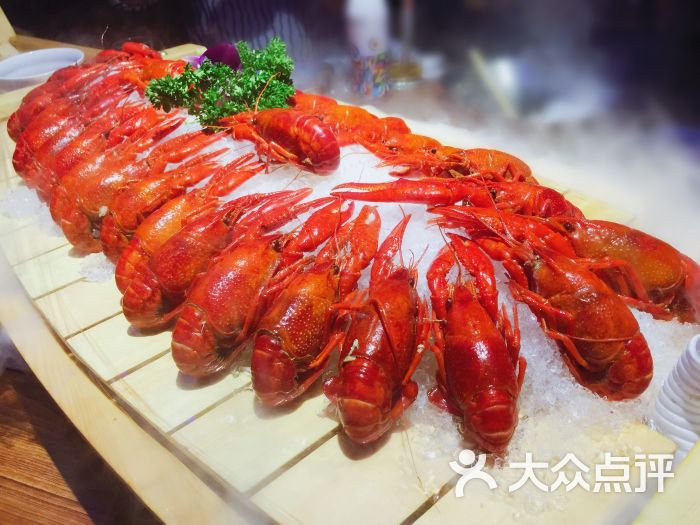 冰镇小龙虾