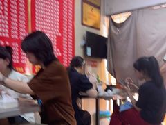-李记特色罐罐米线(重庆中环大厦店)