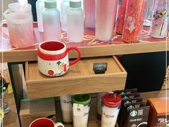 -星巴克臻选(深圳龙华红山天虹店)
