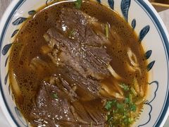 金牌红烧牛肉面-康师傅私房牛肉面(北京南站店)