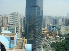 对过盖得好高呀，不知道是什么酒店-上海静安昆仑大酒店