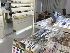 -视野联行眼镜•蔡司•依视路(温江店)