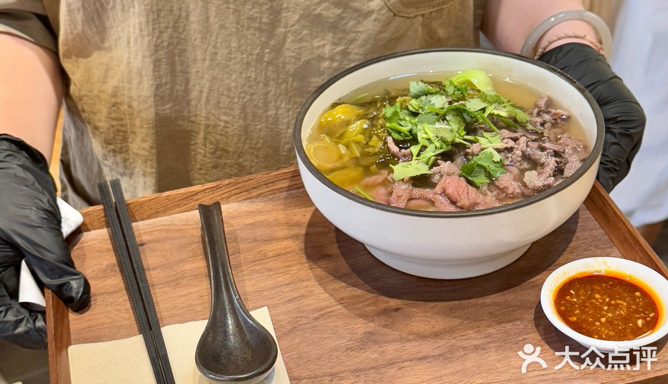王永莉泉州大锅牛肉面#王永莉#洪濑酸菜面