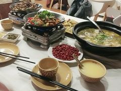 -巴四老城区炭火蛙锅(张江店)
