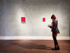 -Nathalie Djurberg与Hans Berg“牛皮纸包裹的月亮”-Prada荣宅当季展览