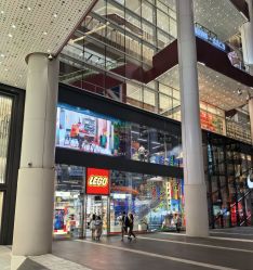 -乐高品牌旗舰店(人民广场店)