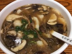 -渝是乎川渝小炒(新世界百货望京店)