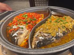 -阿瓦山寨·湘菜现炒·剁椒鱼头王(咸阳总店)