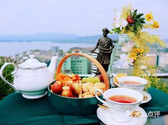 赏西湖美景、度过悠然的下午茶时光。