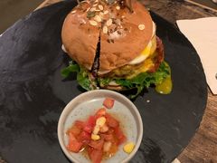 -HIGH FIVE哈福手工汉堡(桂林路店)