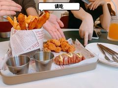 -露露家咖啡店