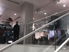 -H&M(天一广场店)