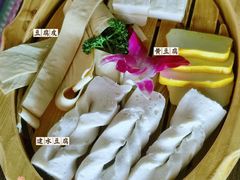 -滇釜火锅·能喝汤的火锅(车公庄店)