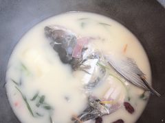 -咕嘟草帽鱼·牛奶一样的鲜鱼汤(包河万达广场创始店)