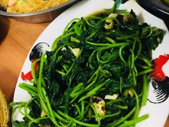 炒番薯叶-美美小海鲜