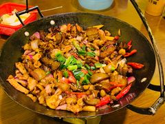 -富正毅三下锅·湘西韵味(天门山索道店)