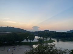 -上海佘山世茂艾美酒店