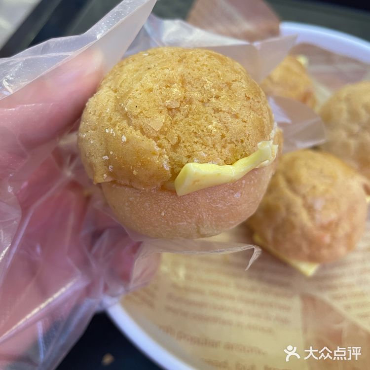 你知道菠萝包和菠萝油的区别吗❓菠萝包里没菠萝