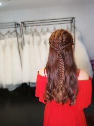 -雪莉美妆婚纱馆