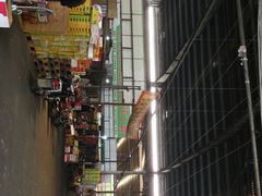 -上海龙吴水胜海发市场