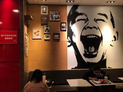 -麦当劳(汉口火车站候车室店)