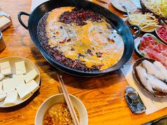 -岗上渣渣老火锅(两路口店)