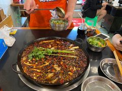 -鸿顺老铁锅美蛙鱼府(解放碑店)