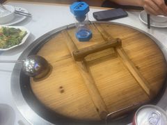 -鲁员外地锅鸡地锅鱼(古墩路店)